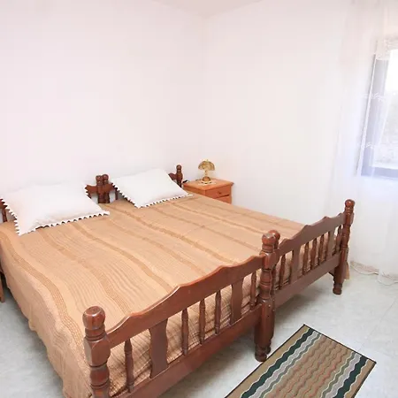 Apartment With A Parking Space - 7541 Rogoznica (Sibenik-Knin)