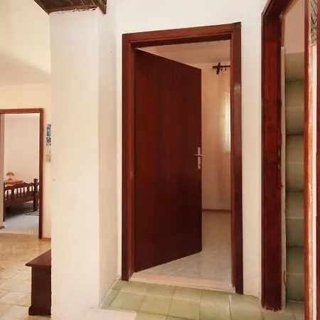 With Parking Space - 7541 Apartment Rogoznica (Sibenik-Knin)