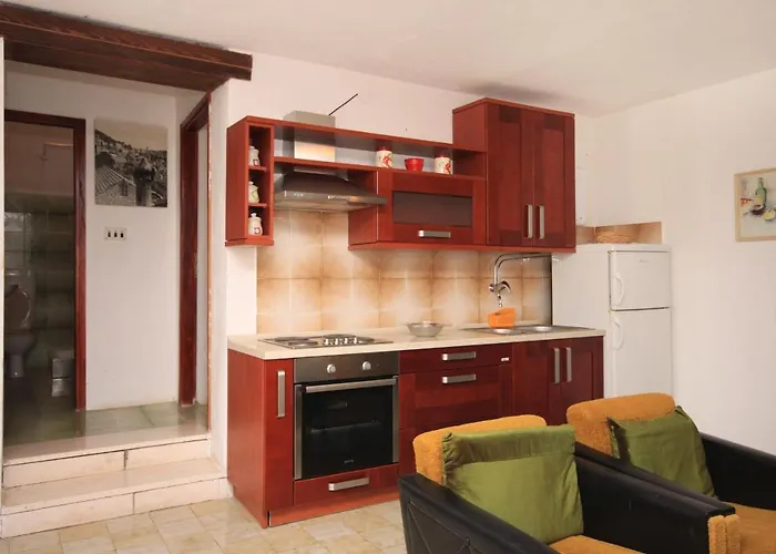 With Parking Space - 7541 Daire Rogoznica (Sibenik-Knin)