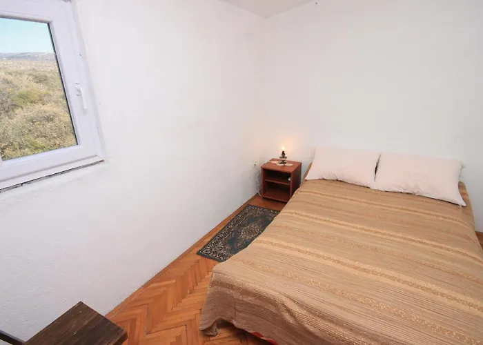 With Parking Space - 7541 Apartman